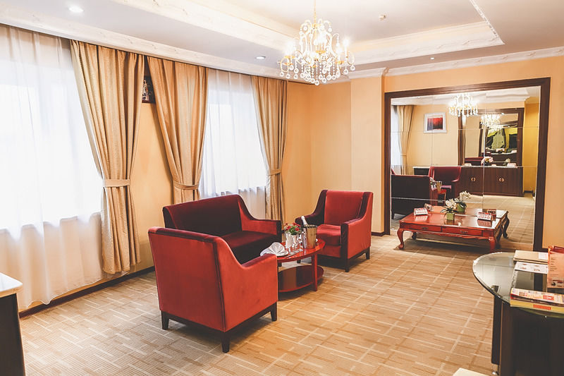Renion Hills Hotel Алмати Екстер'єр фото
