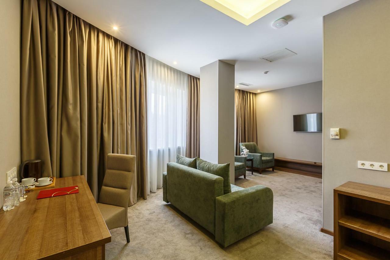 Renion Hills Hotel Алмати Екстер'єр фото