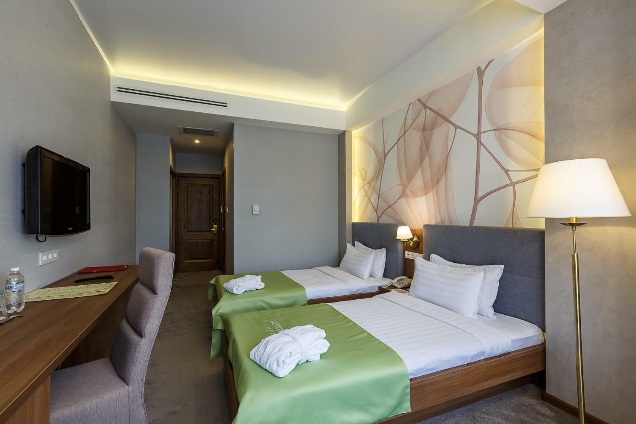 Renion Hills Hotel Алмати Екстер'єр фото