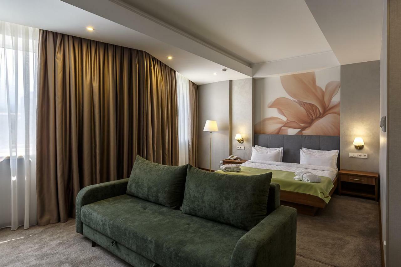 Renion Hills Hotel Алмати Екстер'єр фото